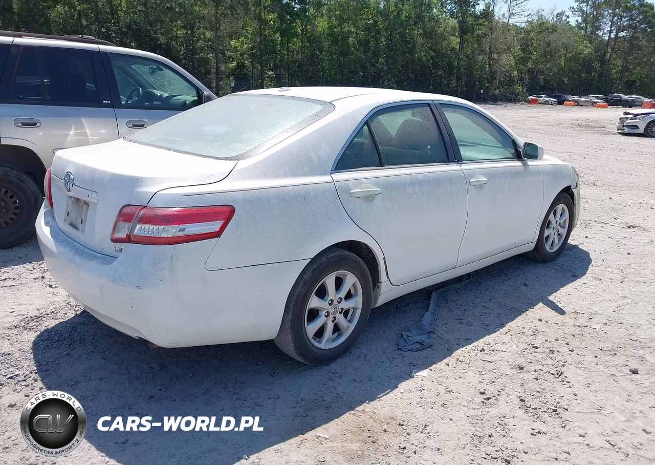 2010 Toyota Camry Le VIN:4T1BF3EK9AU510565 - 4
