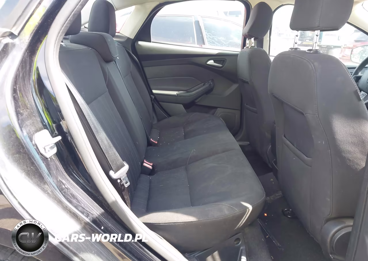 2016 Ford Focus Se VIN:1FADP3F21GL262437 - 8