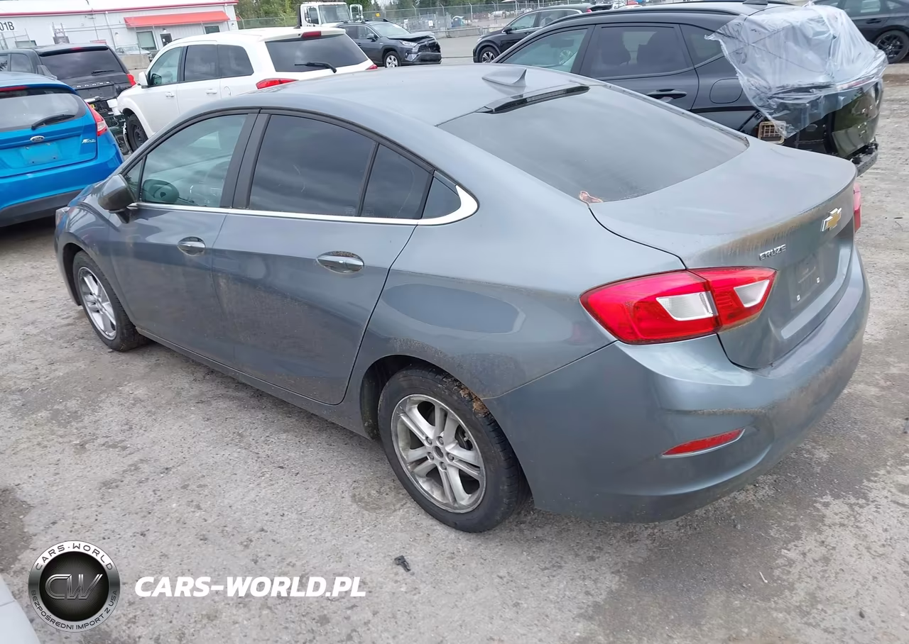 2018 Chevrolet Cruze Lt Auto VIN:1G1BE5SM5J7116724 - 3