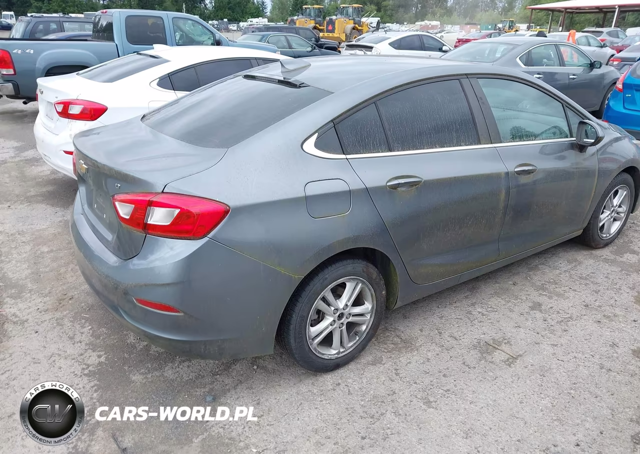 2018 Chevrolet Cruze Lt Auto VIN:1G1BE5SM5J7116724 - 4