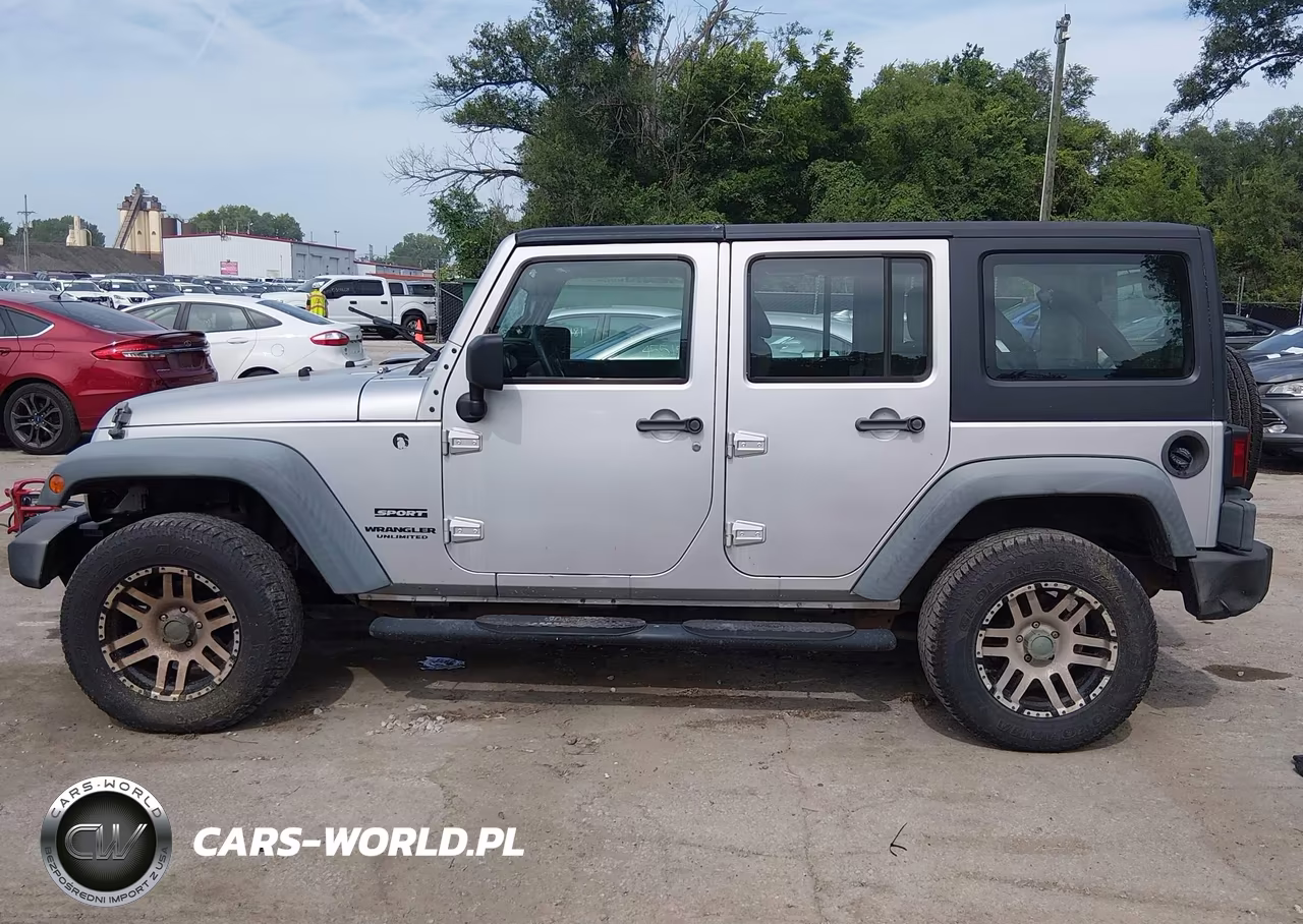 2011 Jeep Wrangler Unlimited Sport VIN:1J4BA3H16BL547967 - 14