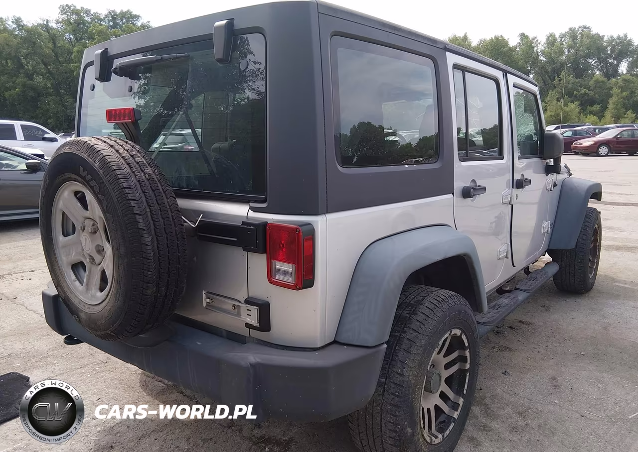 2011 Jeep Wrangler Unlimited Sport VIN:1J4BA3H16BL547967 - 4