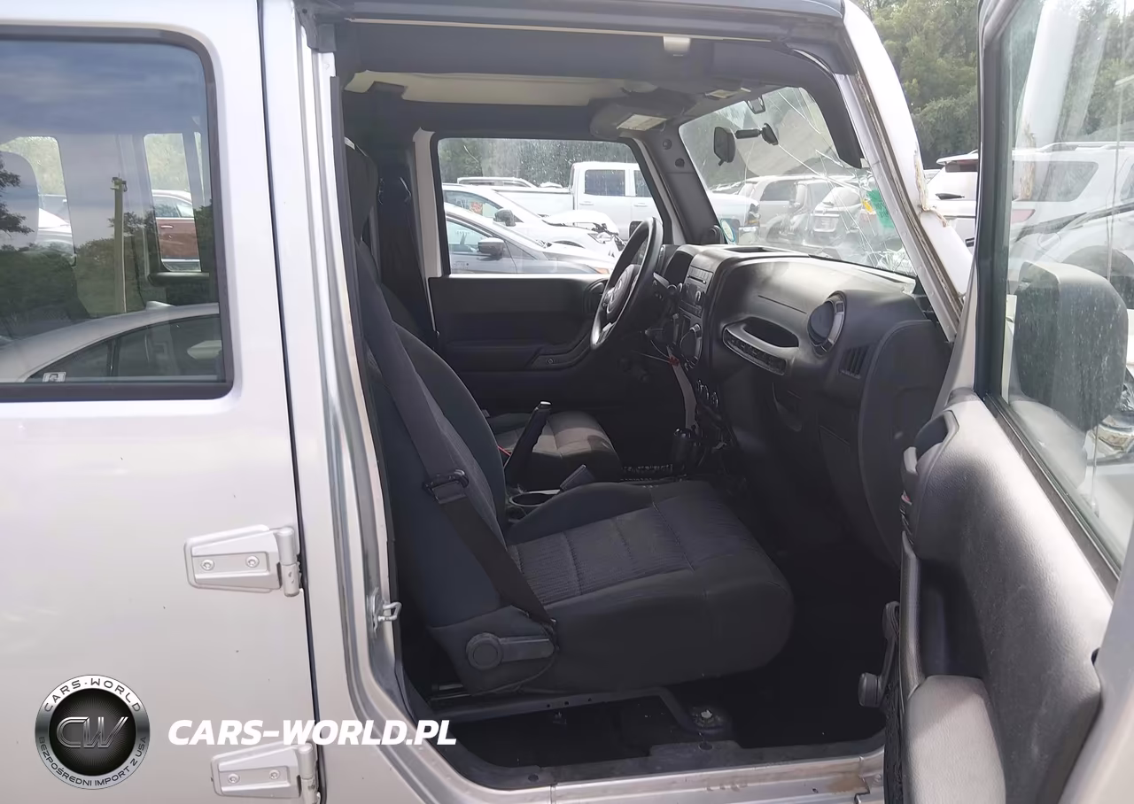 2011 Jeep Wrangler Unlimited Sport VIN:1J4BA3H16BL547967 - 5