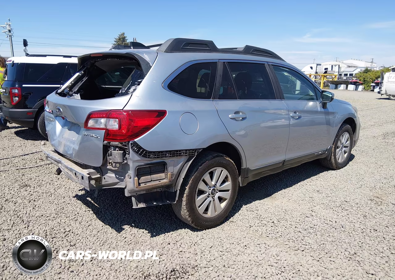 2019 Subaru Outback 2.5I Premium VIN:4S4BSAFC6K3345329 - 4