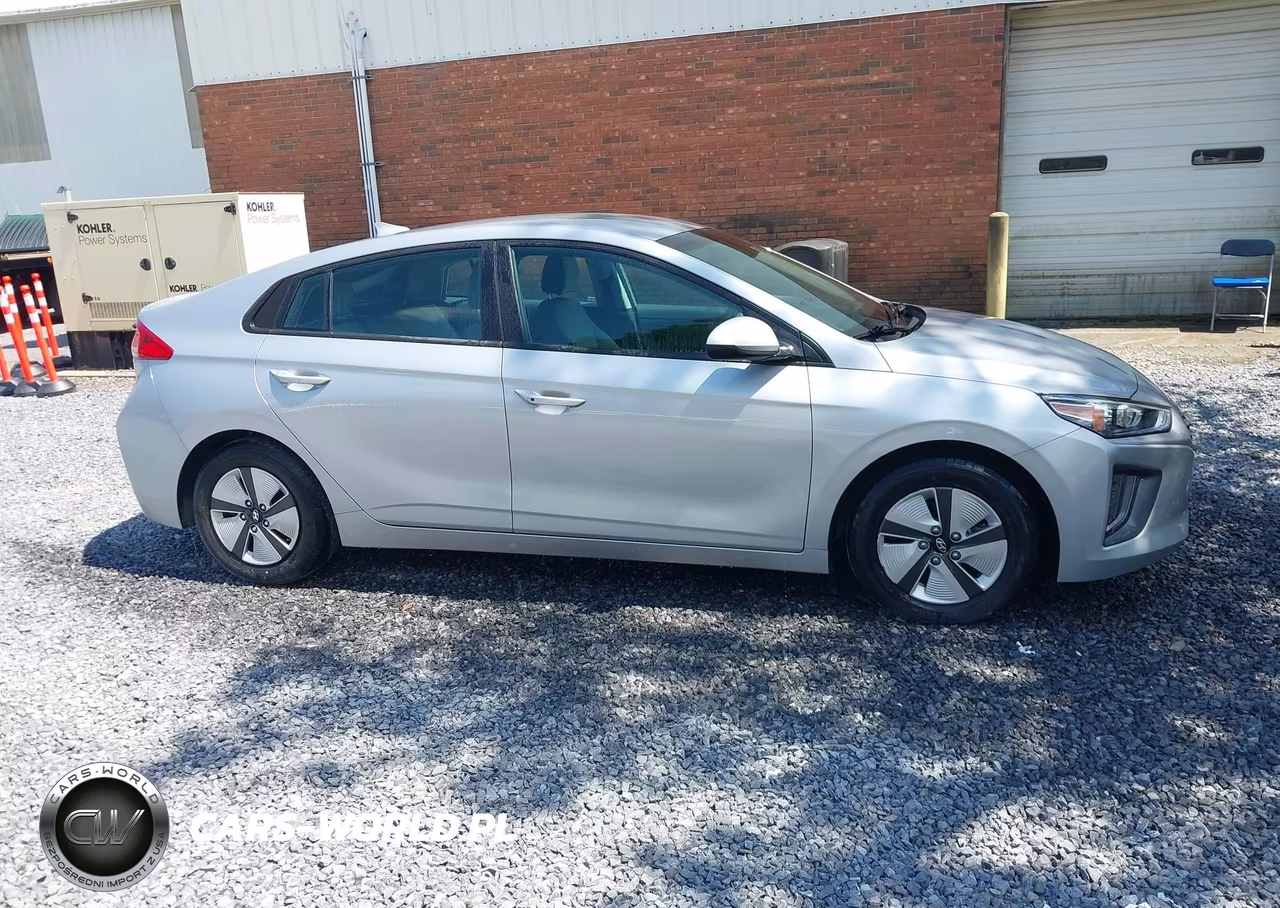 2021 Hyundai Ioniq Hybrid Blue VIN:KMHC65LC4MU245747 - 13