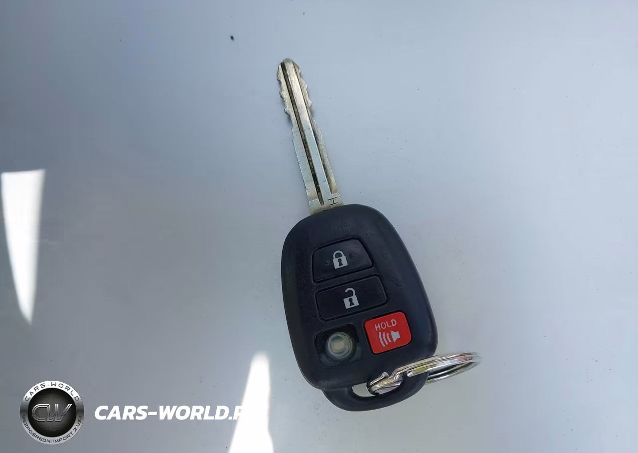 2016 Toyota Corolla S Plus VIN:5YFBURHE2GP366513 - 11