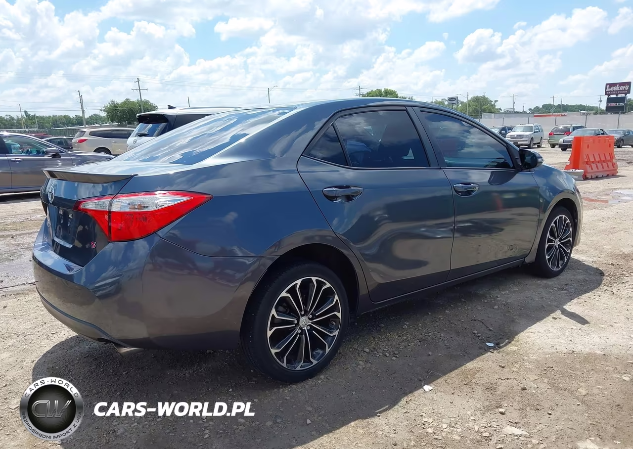 2016 Toyota Corolla S Plus VIN:5YFBURHE2GP366513 - 4