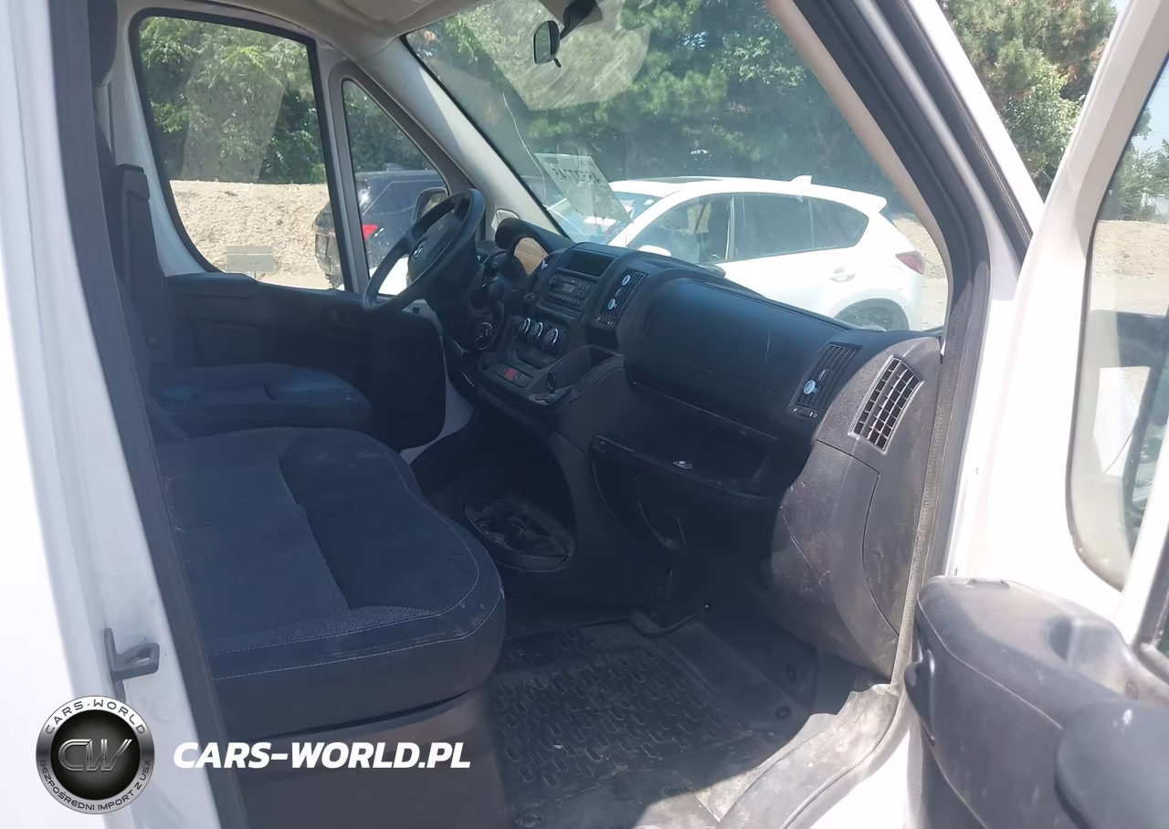 2014 Ram Promaster 1500 VIN:3C6TRVBG2EE104196 - 5
