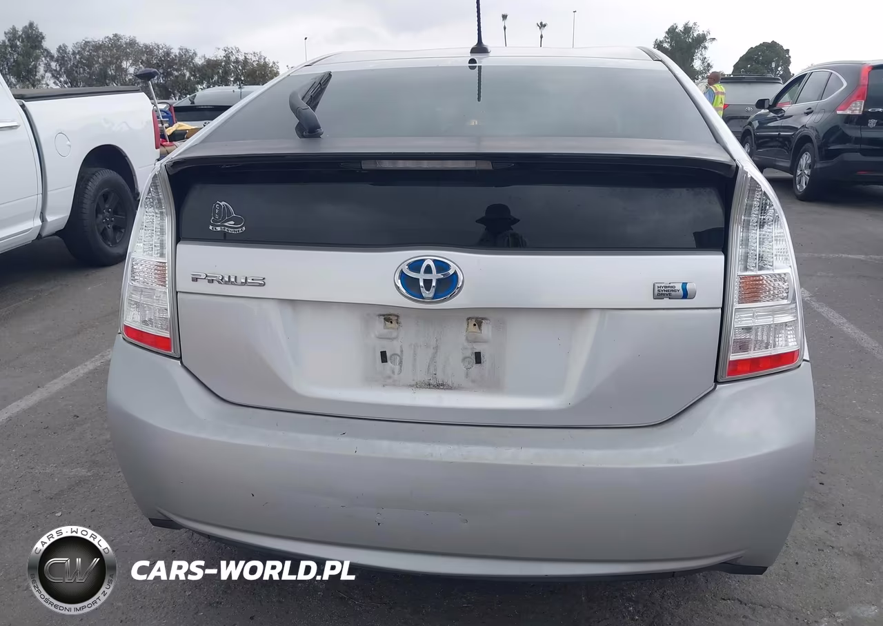 2011 Toyota Prius Two VIN:JTDKN3DU7B0264246 - 16
