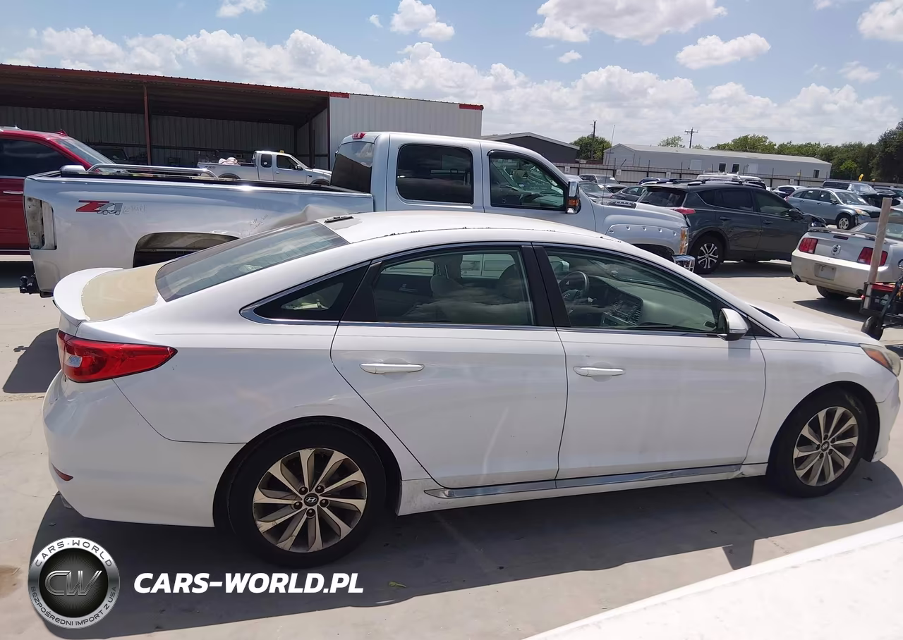2015 Hyundai Sonata Sport VIN:5NPE34AF5FH092919 - 13