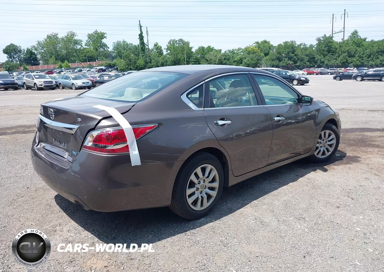 2014 Nissan Altima 2.5 S VIN:1N4AL3AP9EC153951 - 4