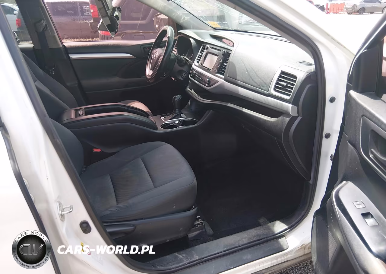 2019 Toyota Highlander Le VIN:5TDZARFH2KS047195 - 5