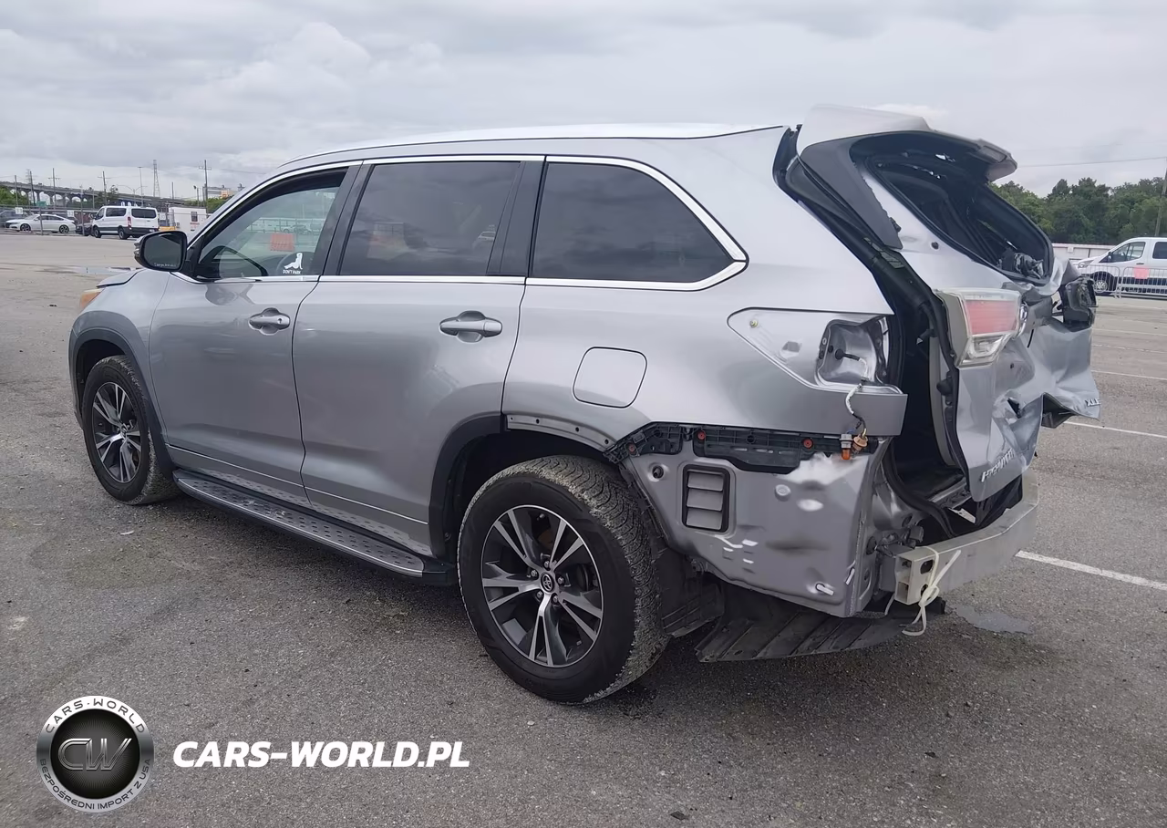 2016 Toyota Highlander Xle V6 VIN:5TDKKRFH3GS503887 - 3