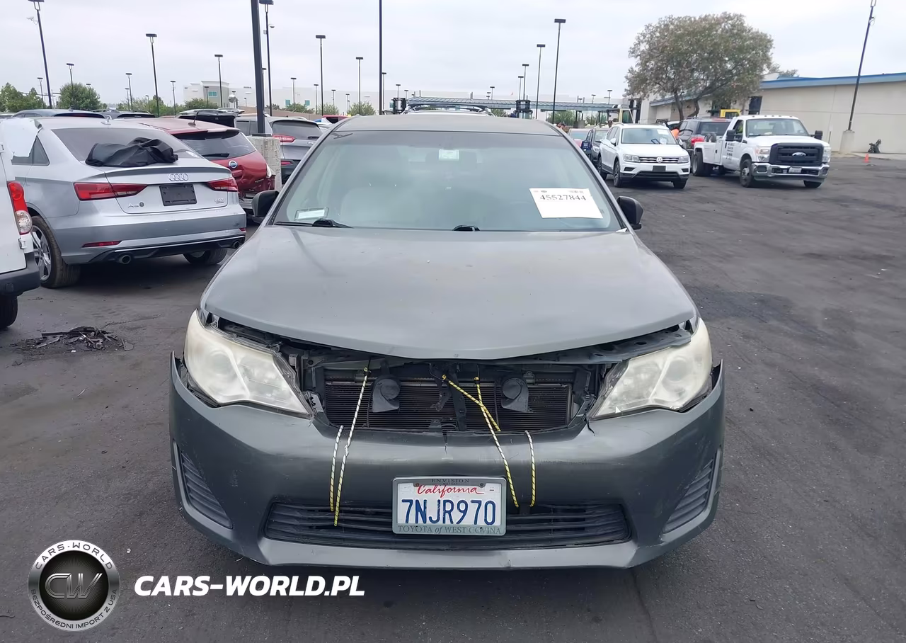 2013 Toyota Camry Le VIN:4T4BF1FK0DR310932 - 12