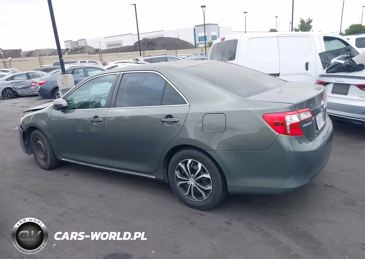 2013 Toyota Camry Le VIN:4T4BF1FK0DR310932 - 14
