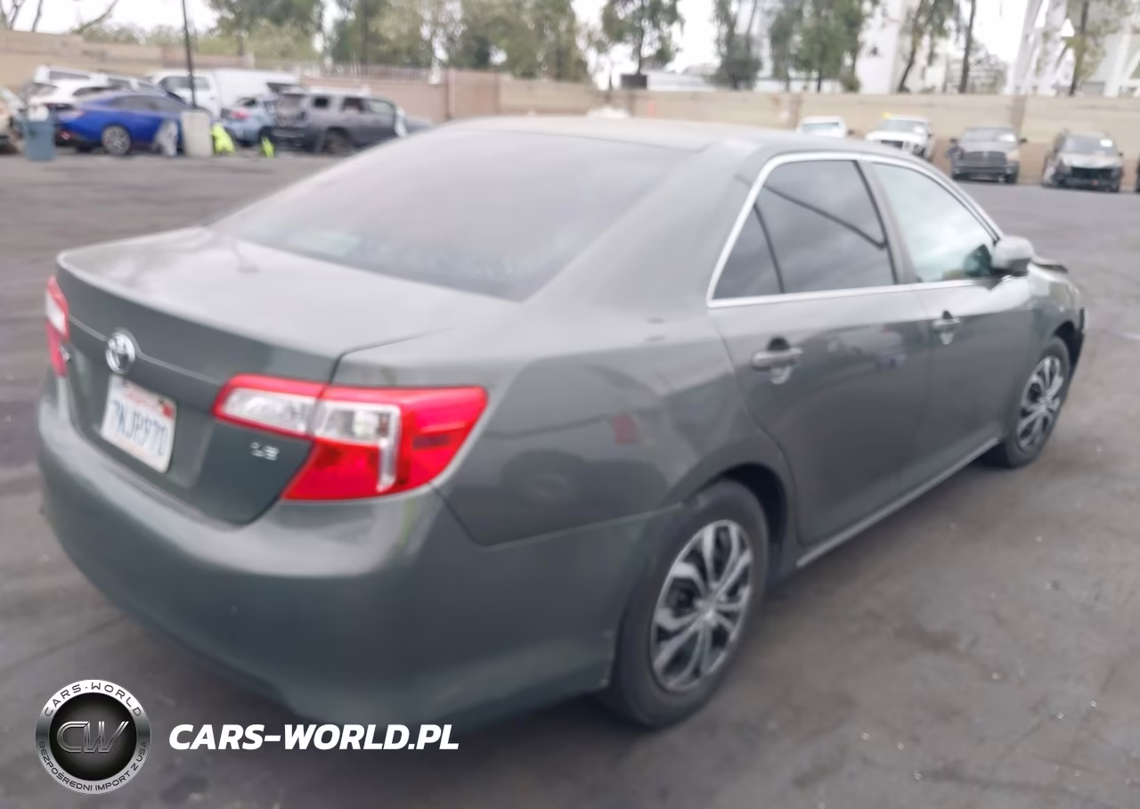 2013 Toyota Camry Le VIN:4T4BF1FK0DR310932 - 4