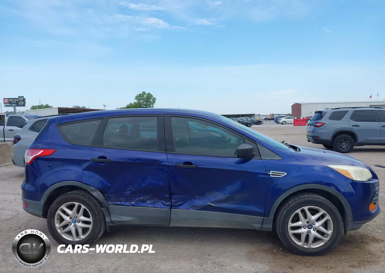 2013 Ford Escape S VIN:1FMCU0F75DUD01637 - 6