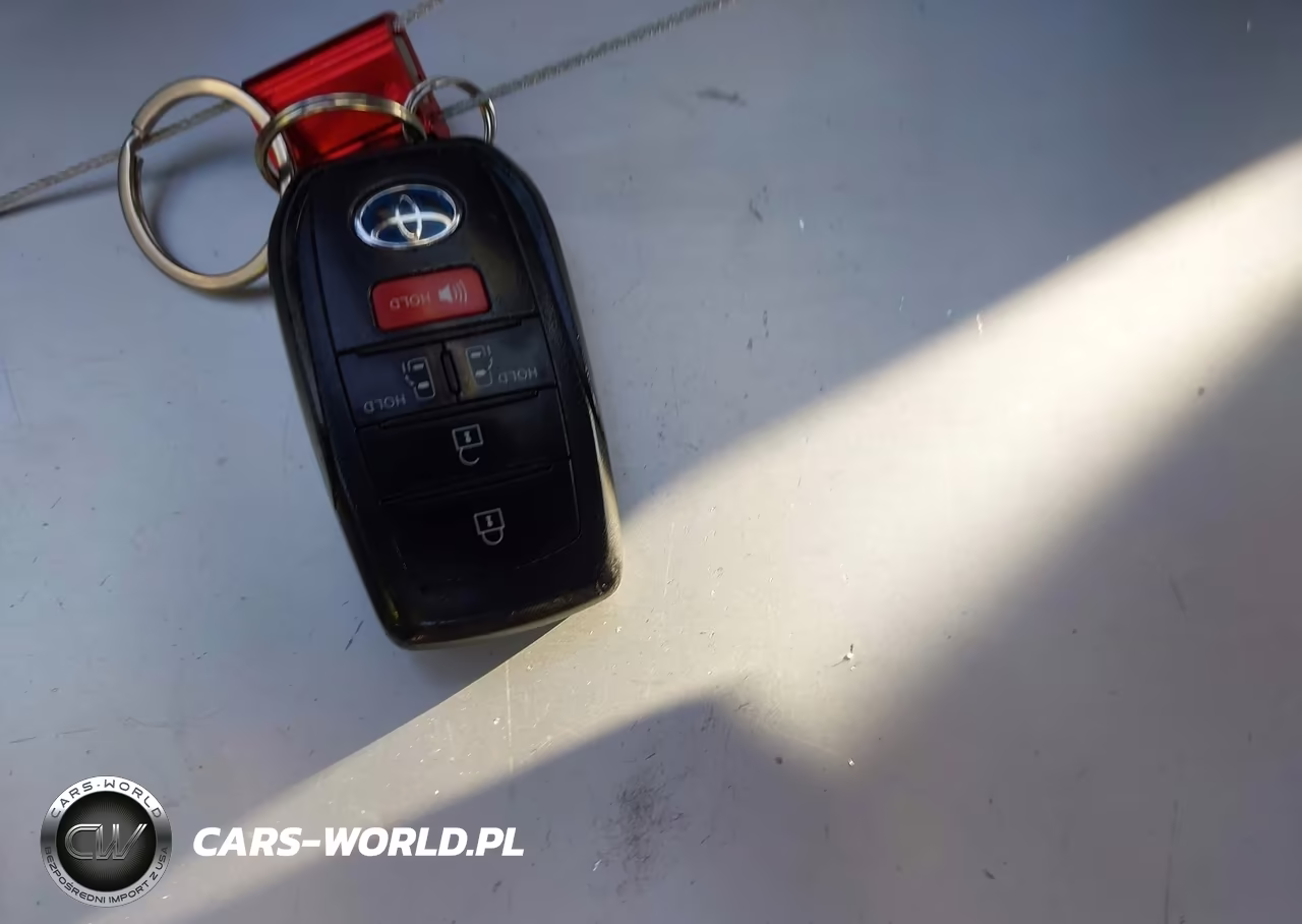 2021 Toyota Sienna Le VIN:5TDKRKEC3MS046356 - 6