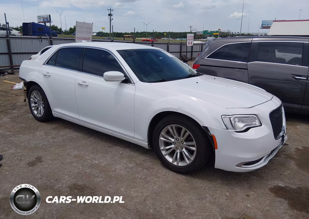 2017 Chrysler 300 Limited