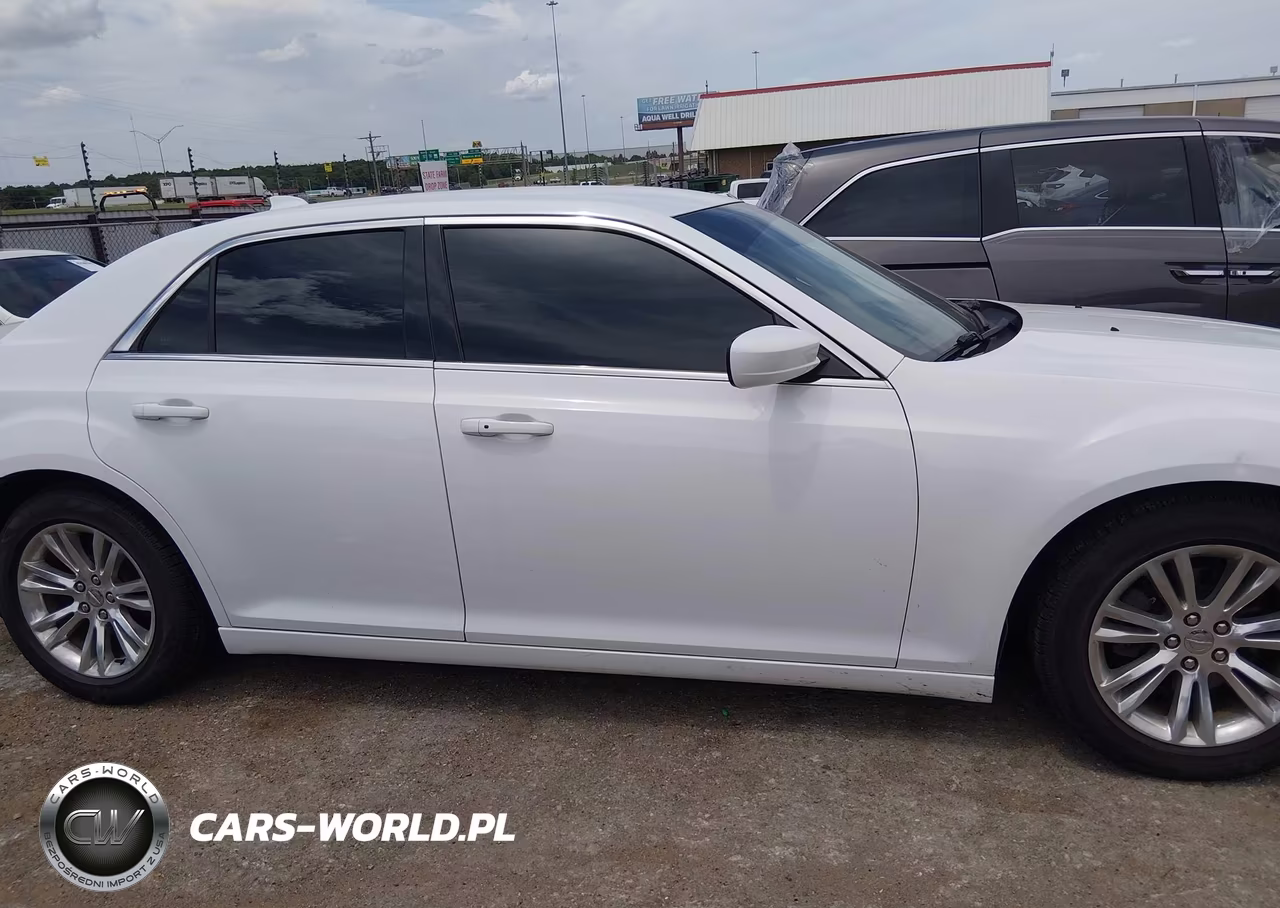 2017 Chrysler 300 Limited VIN:2C3CCAAG5HH521703 - 14