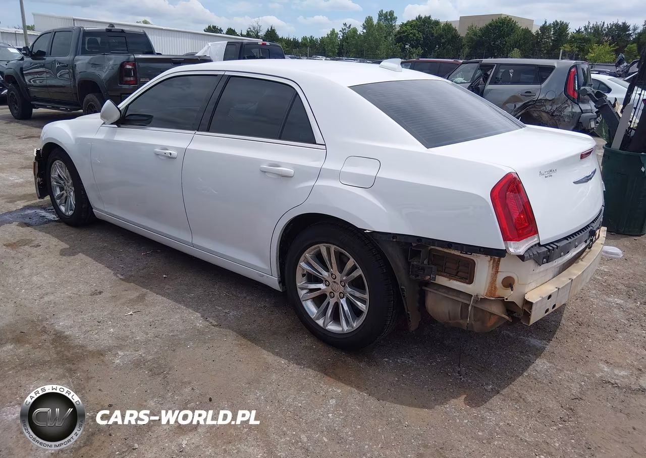 2017 Chrysler 300 Limited VIN:2C3CCAAG5HH521703 - 3
