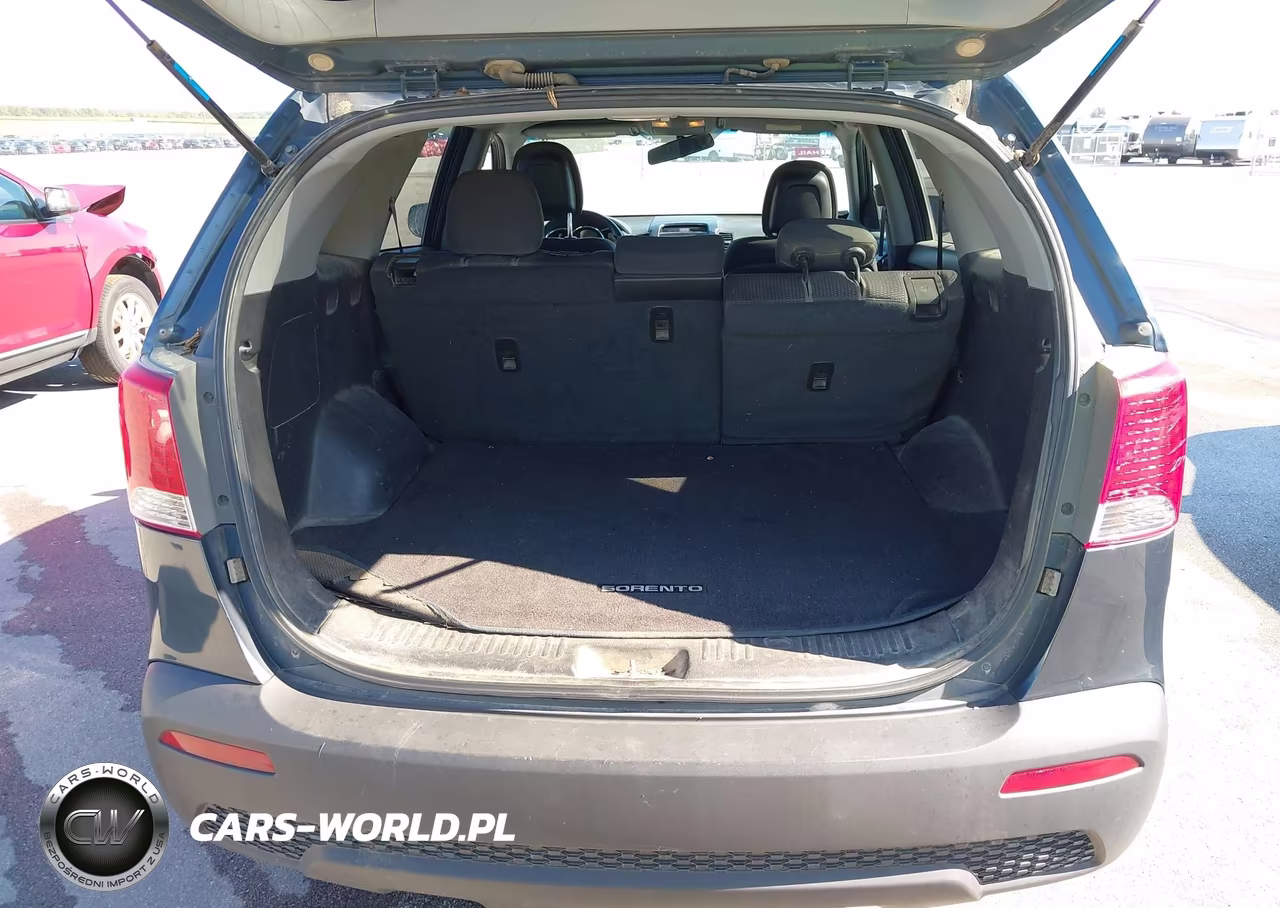 2011 Kia Sorento Lx VIN:5XYKT3A18BG156602 - 17