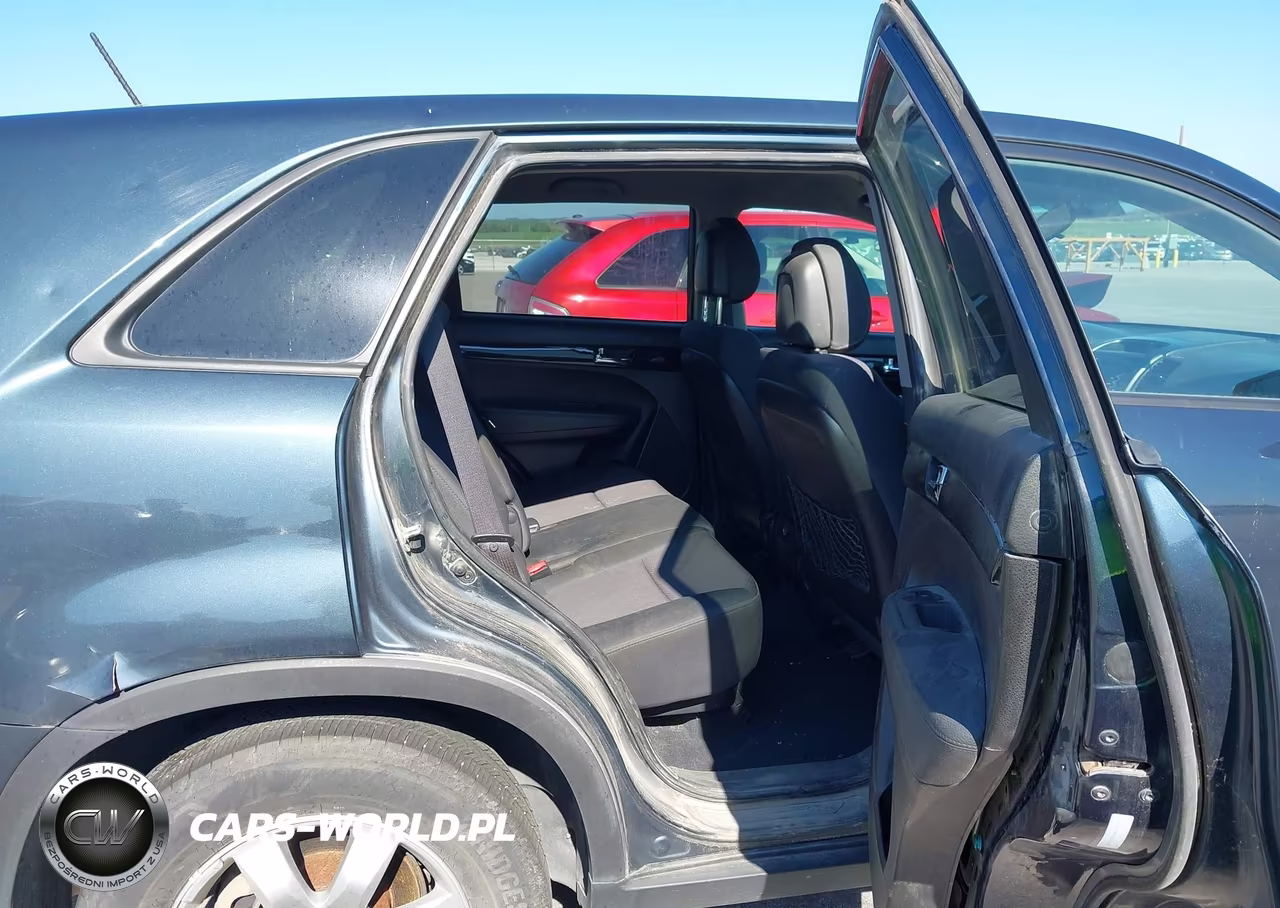 2011 Kia Sorento Lx VIN:5XYKT3A18BG156602 - 8