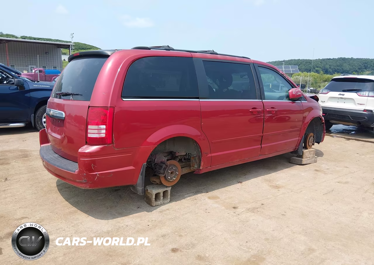 2008 Chrysler Town & Country Touring VIN:2A8HR54P78R702226 - 4