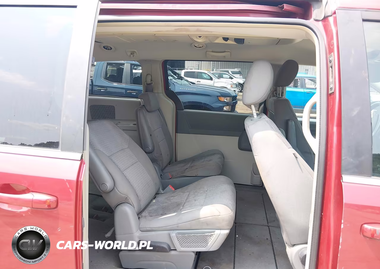 2008 Chrysler Town & Country Touring VIN:2A8HR54P78R702226 - 8