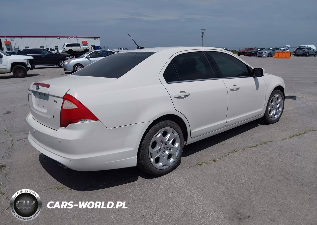 2011 Ford Fusion Se VIN:3FAHP0HA3BR317260 - 4