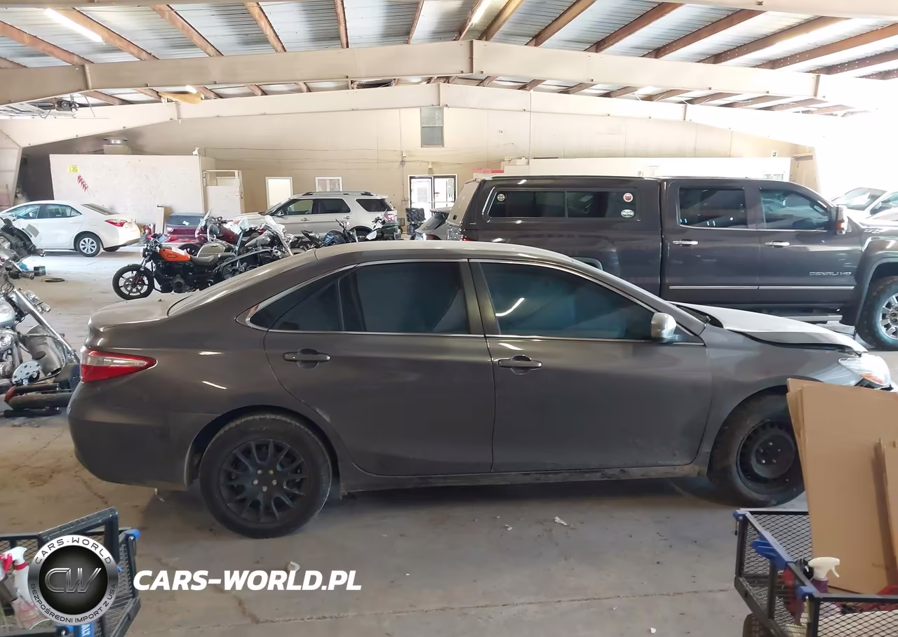 2016 Toyota Camry Le VIN:4T1BF1FK6GU160968 - 14