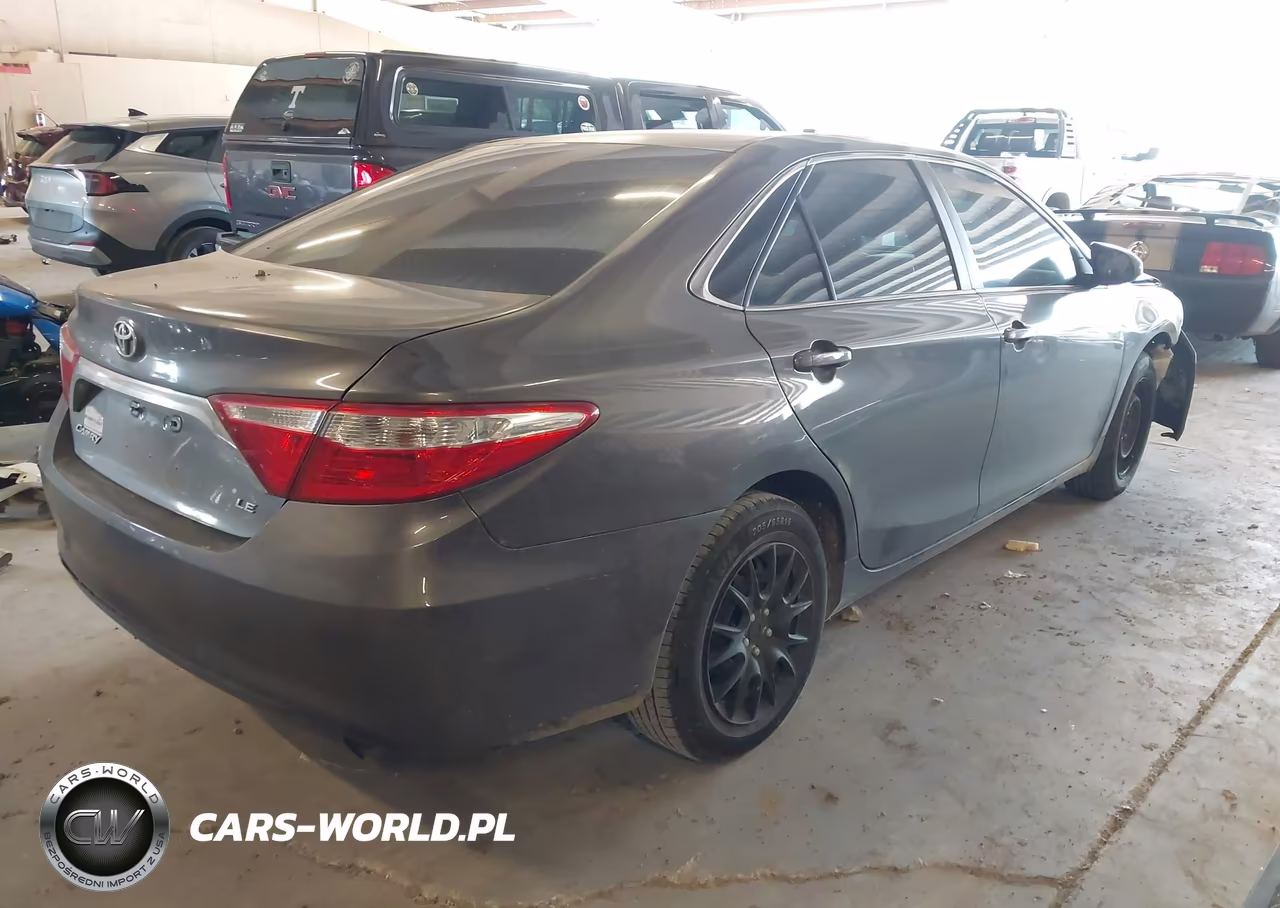 2016 Toyota Camry Le VIN:4T1BF1FK6GU160968 - 4