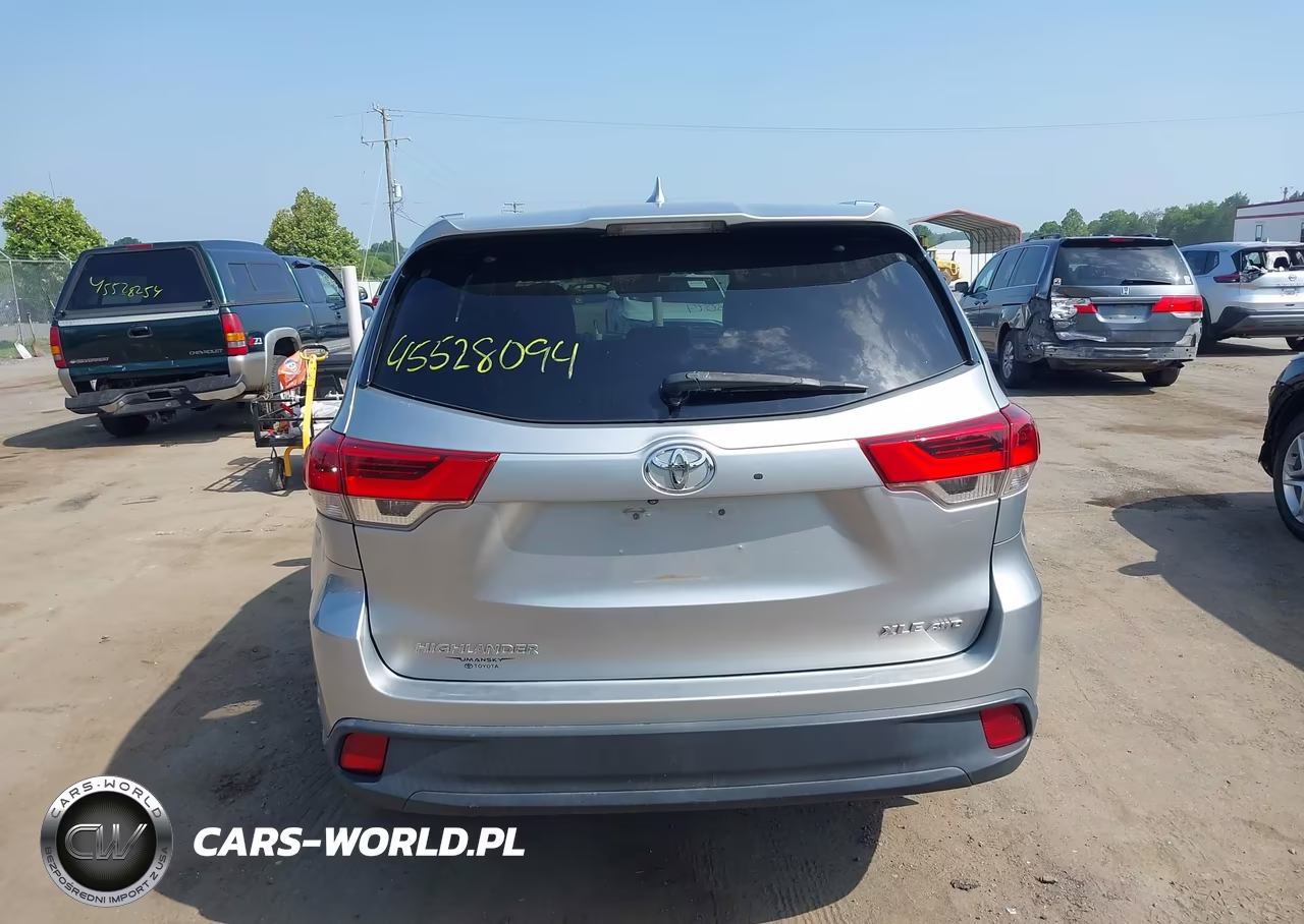 2017 Toyota Highlander Xle VIN:5TDJZRFH9HS395865 - 16
