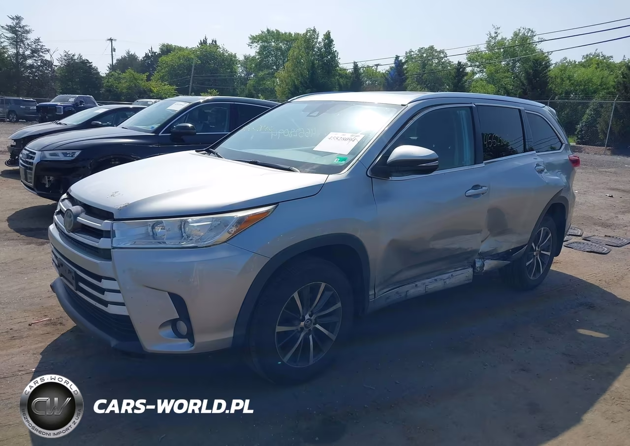 2017 Toyota Highlander Xle VIN:5TDJZRFH9HS395865 - 2