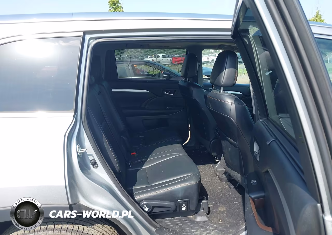 2017 Toyota Highlander Xle VIN:5TDJZRFH9HS395865 - 8