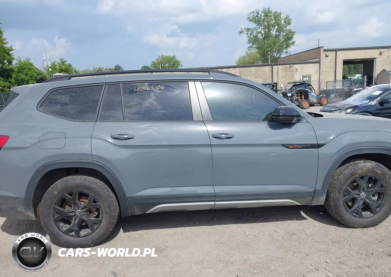 2025 Volkswagen Atlas 2.0T Peak Edition VIN:1V2CR2CAXSC548302 - 14