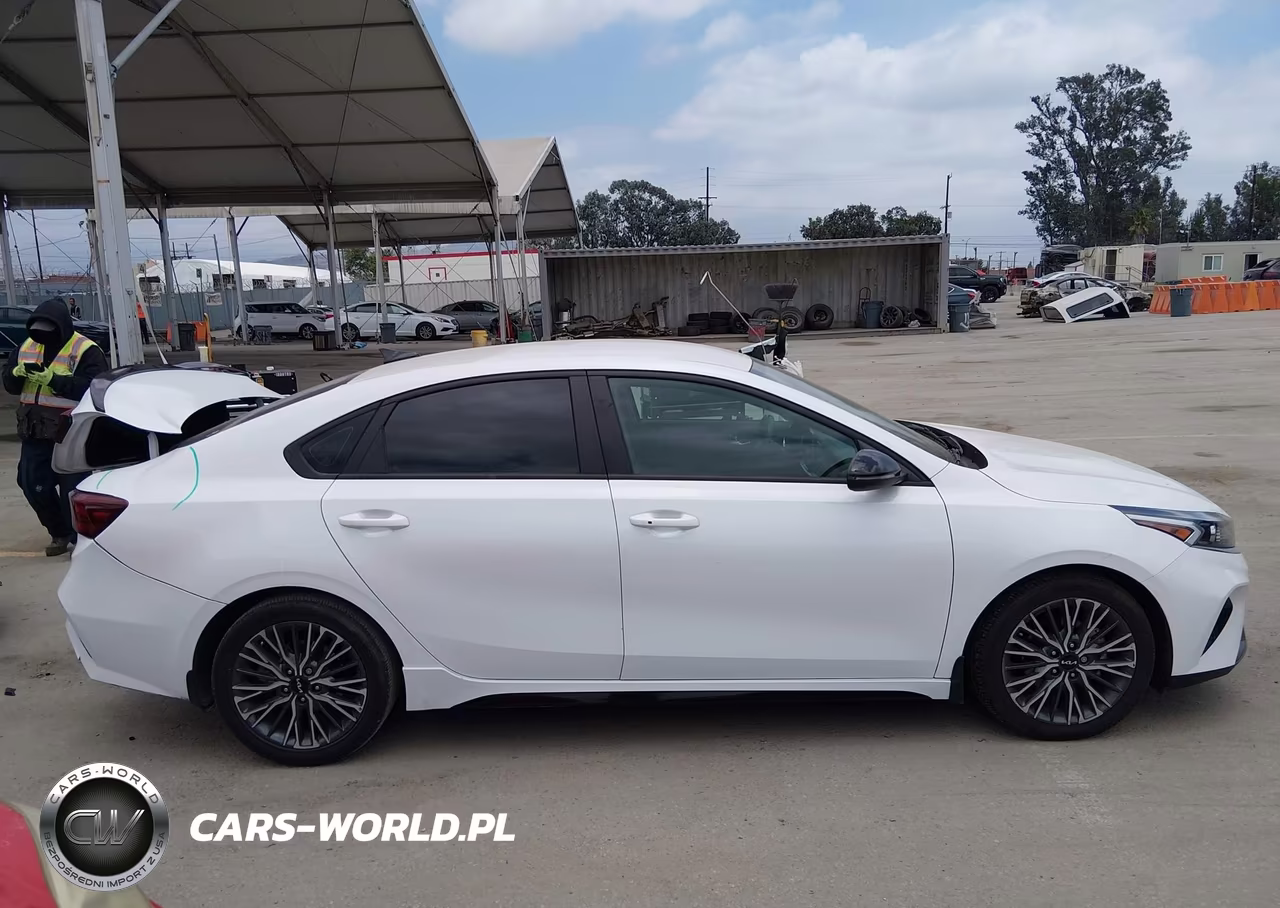 2023 Kia Forte Gt-Line VIN:3KPF54AD1PE574581 - 13