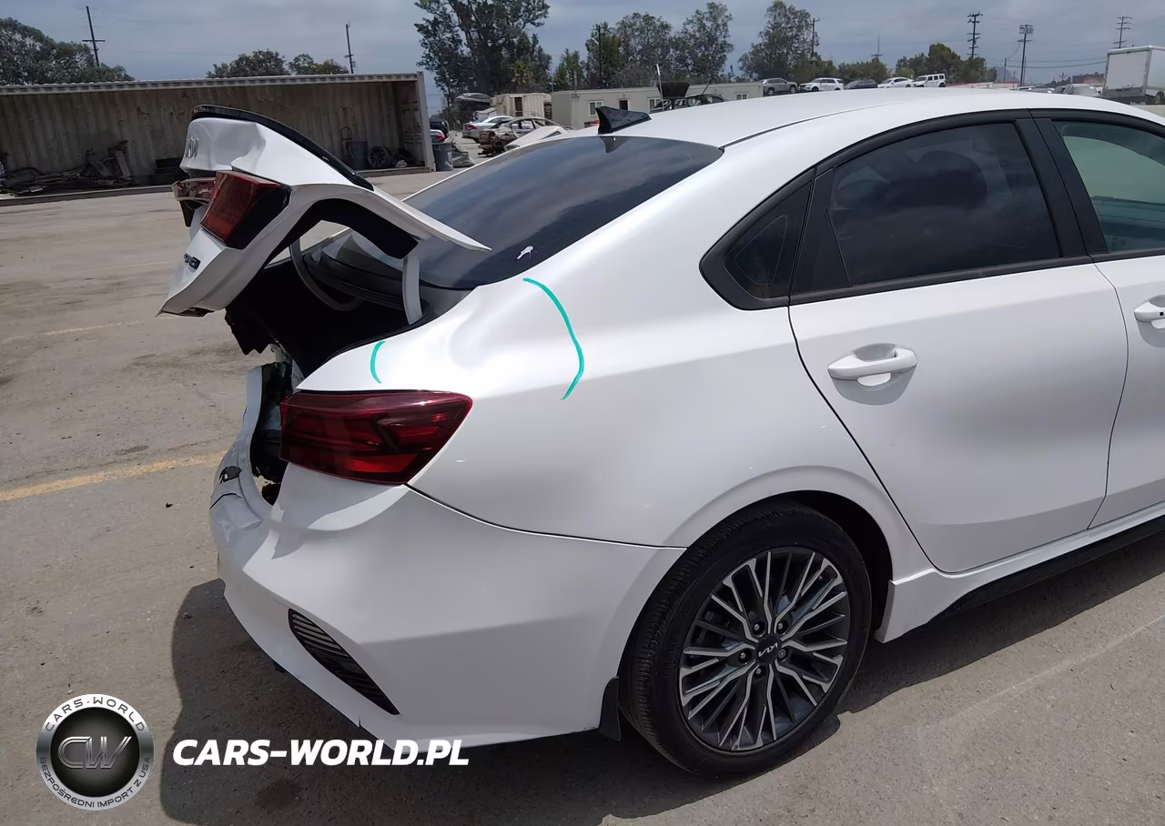 2023 Kia Forte Gt-Line VIN:3KPF54AD1PE574581 - 18