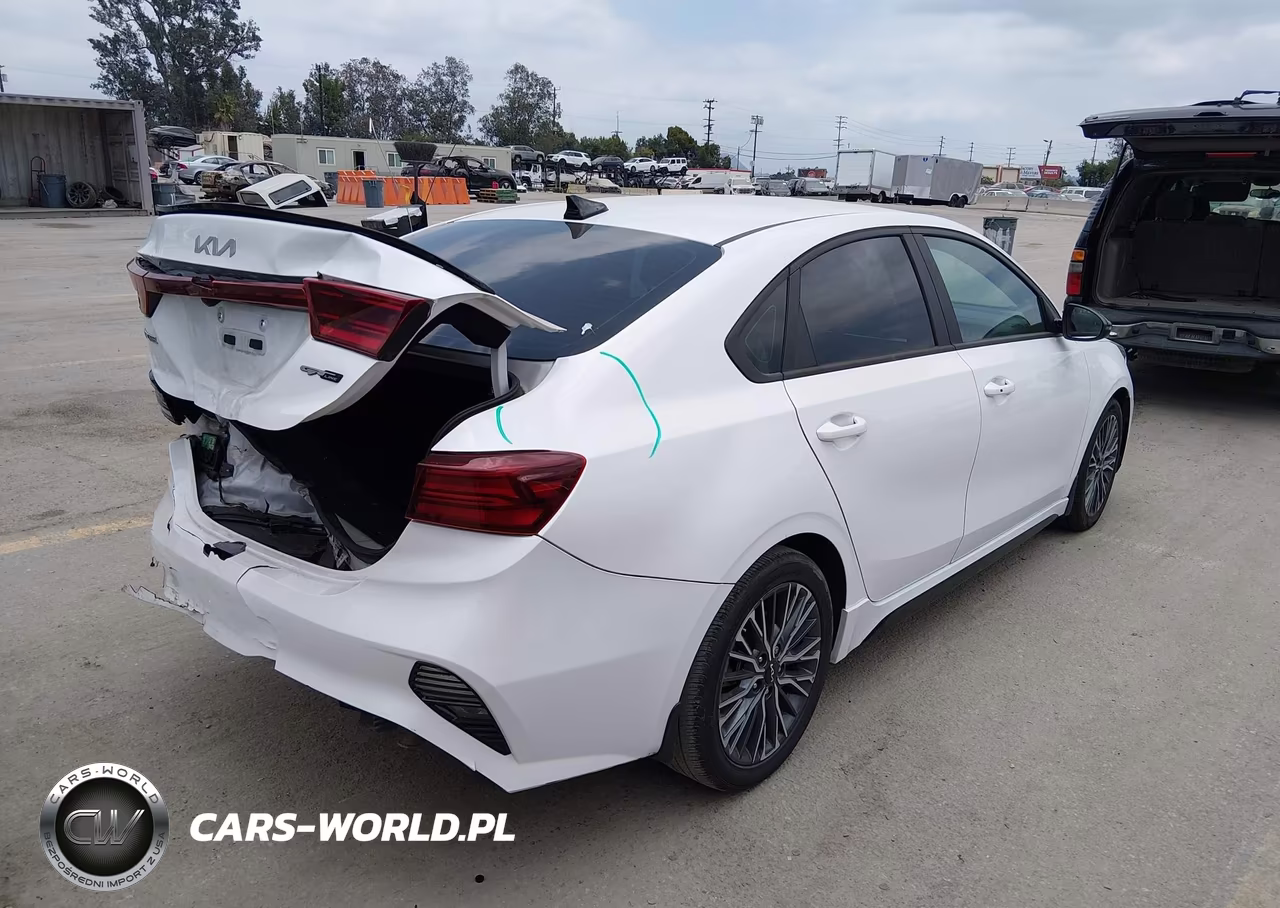 2023 Kia Forte Gt-Line VIN:3KPF54AD1PE574581 - 4