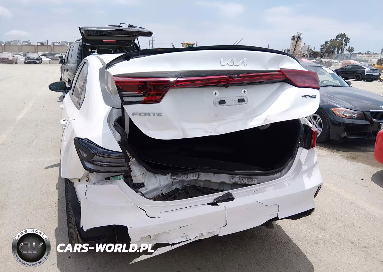 2023 Kia Forte Gt-Line VIN:3KPF54AD1PE574581 - 6