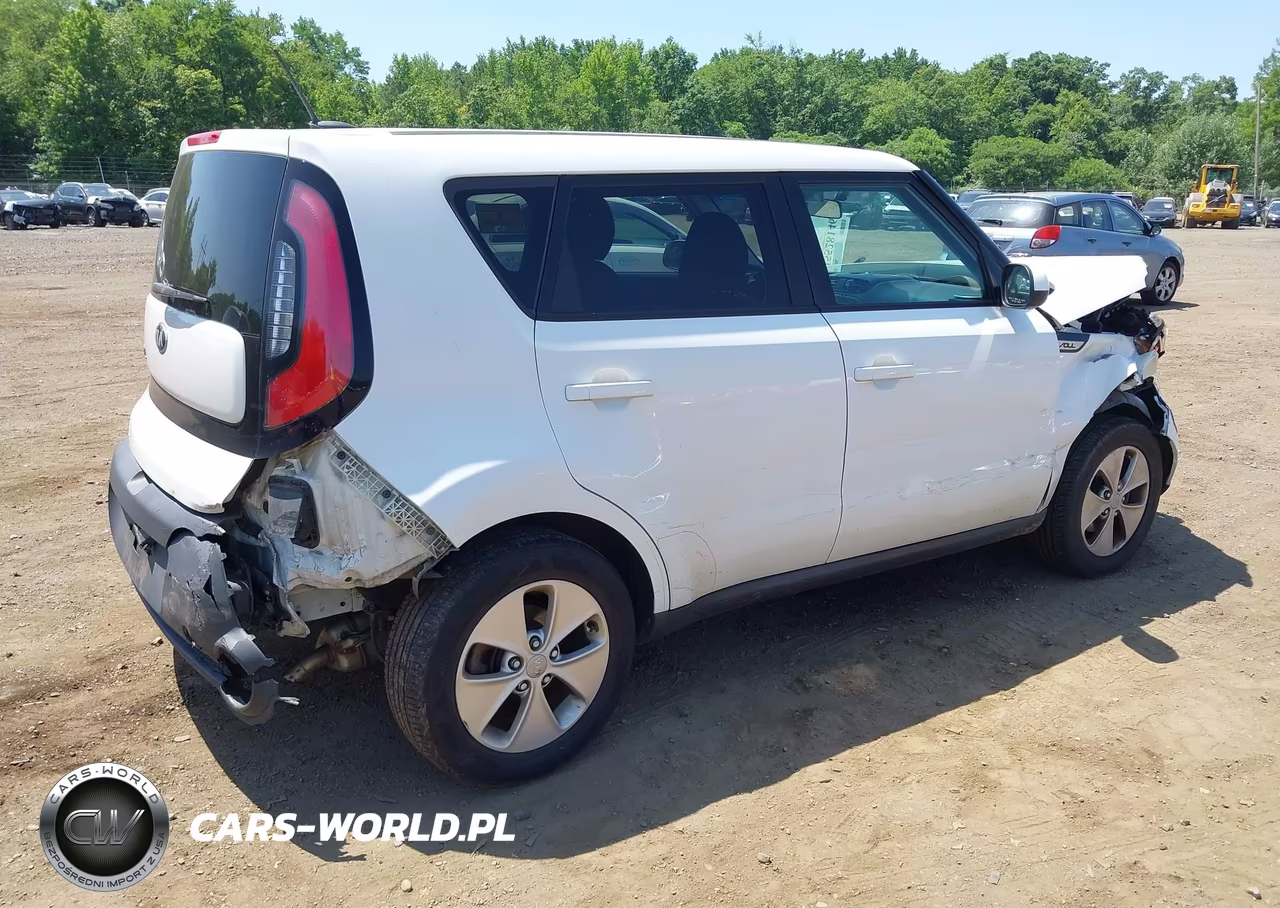 2015 Kia Soul VIN:KNDJN2A23F7223683 - 4