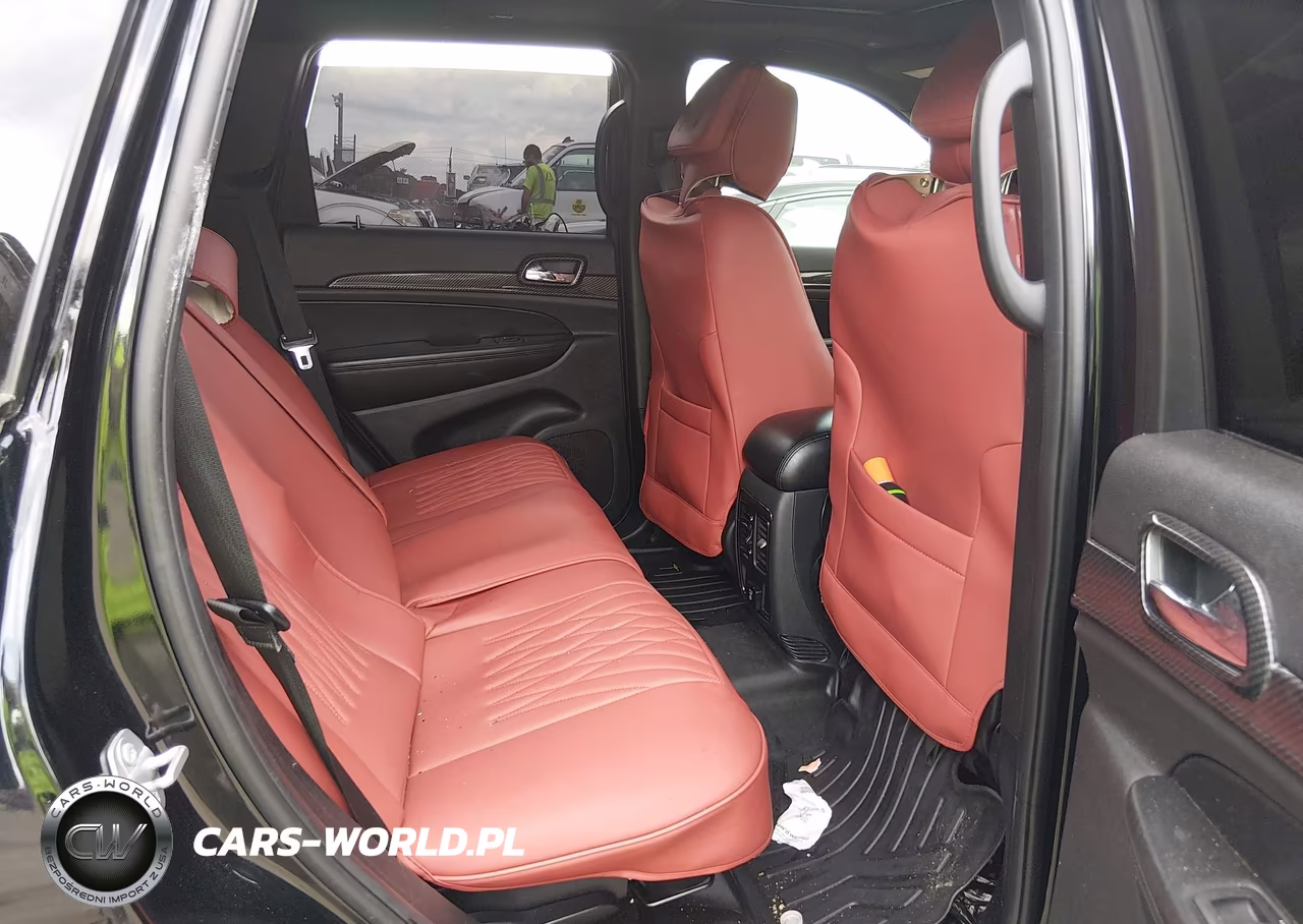 2017 Jeep Grand Cherokee Altitude VIN:1C4RJFAG4HC758484 - 8