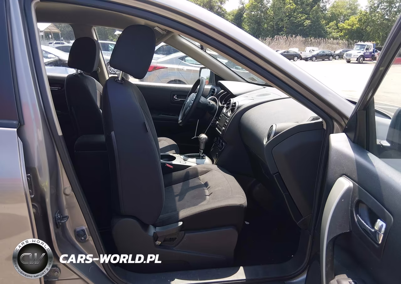 2015 Nissan Rogue Select S VIN:JN8AS5MV4FW258582 - 5
