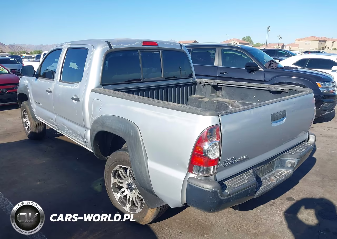 2011 Toyota Tacoma VIN:5TFJX4CN2BX005712 - 3
