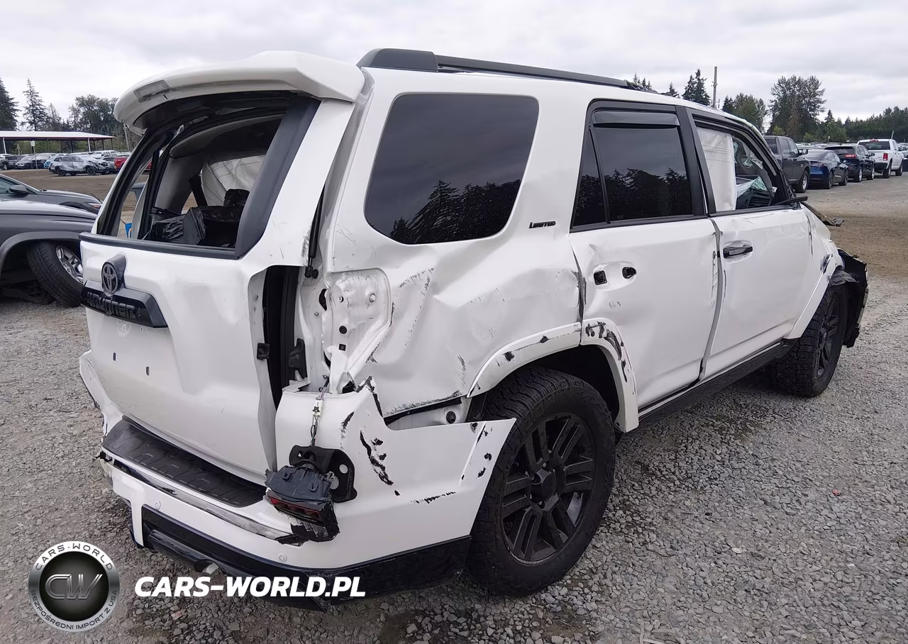 2021 Toyota 4Runner Nightshade Special Edition VIN:JTEJU5JR6M5915751 - 4