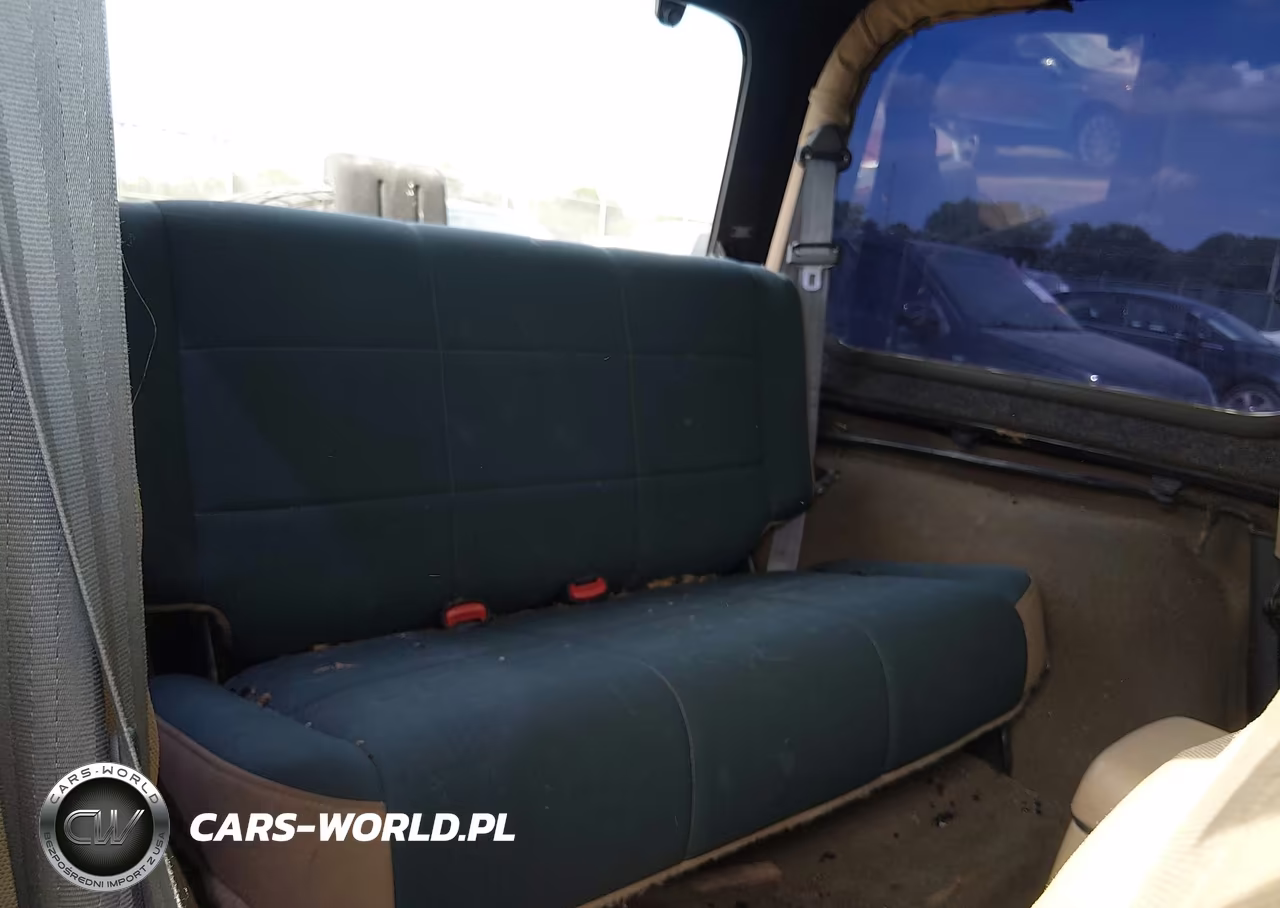 2000 Jeep Wrangler Sahara VIN:1J4FA59S8YP792615 - 8