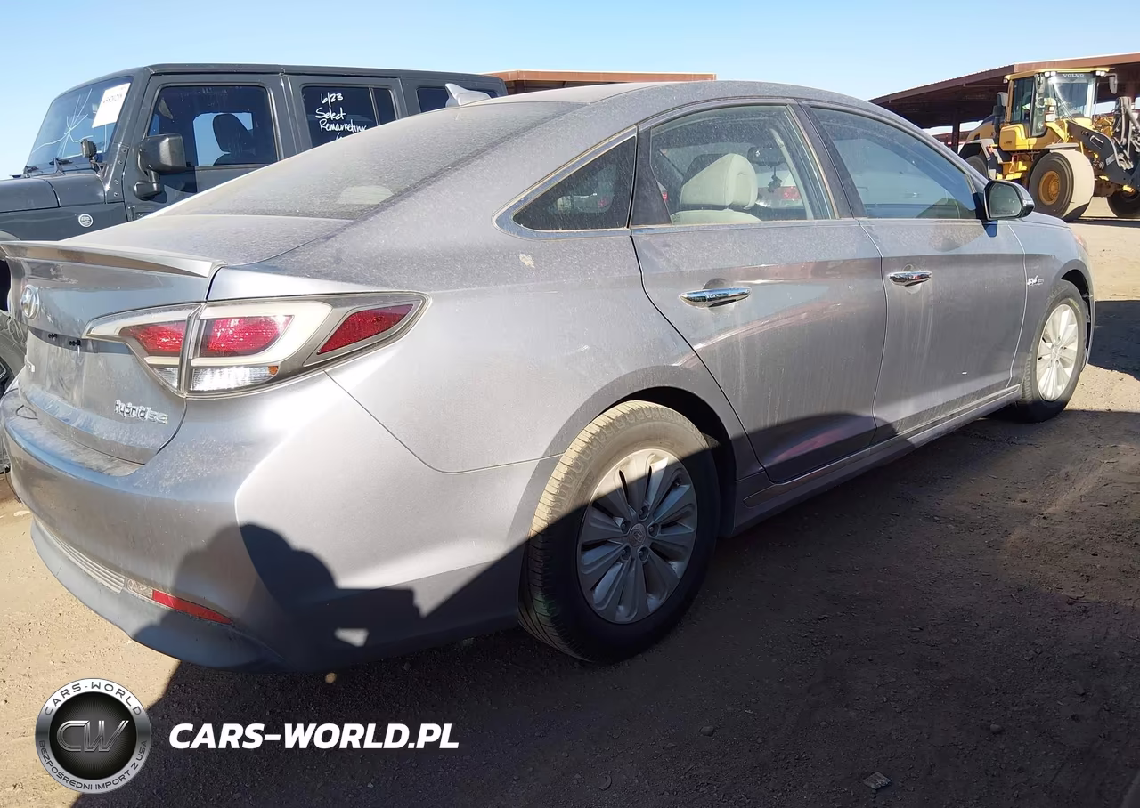 2016 Hyundai Sonata Hybrid Se VIN:KMHE24L15GA014150 - 4
