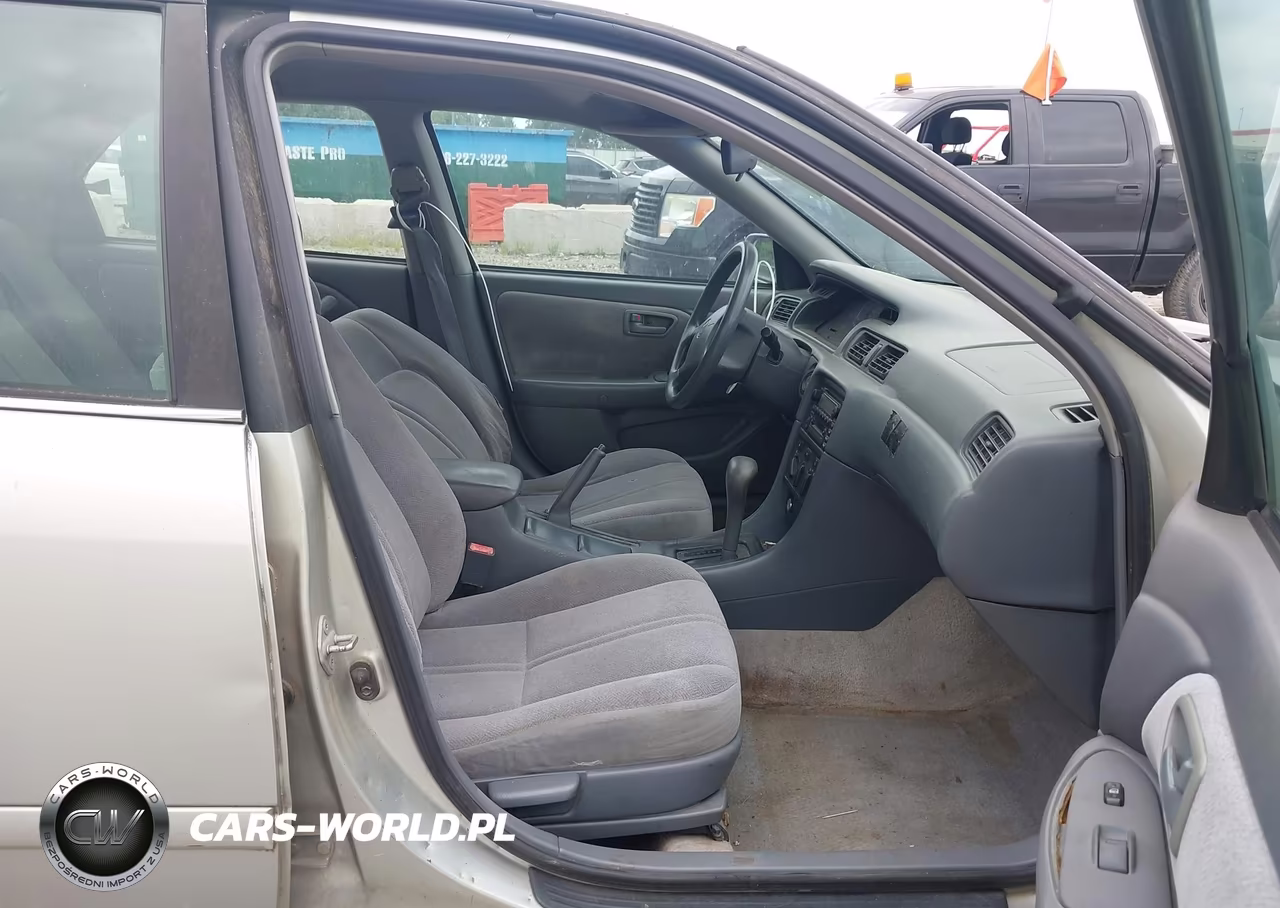 2000 Toyota Camry Ce VIN:4T1BG22K2YU689506 - 5