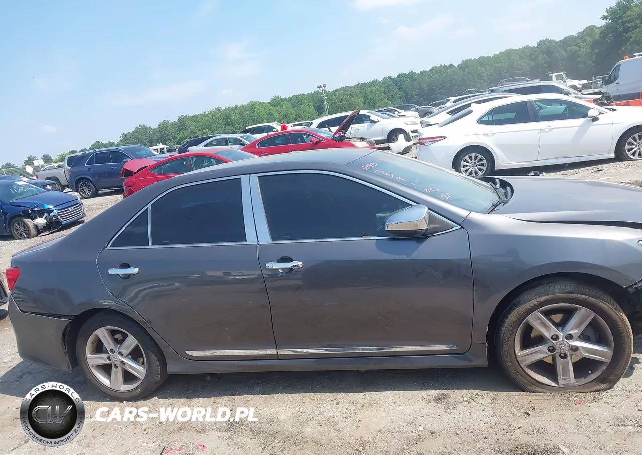 2014 Toyota Camry Se VIN:4T1BF1FK3EU463591 - 12