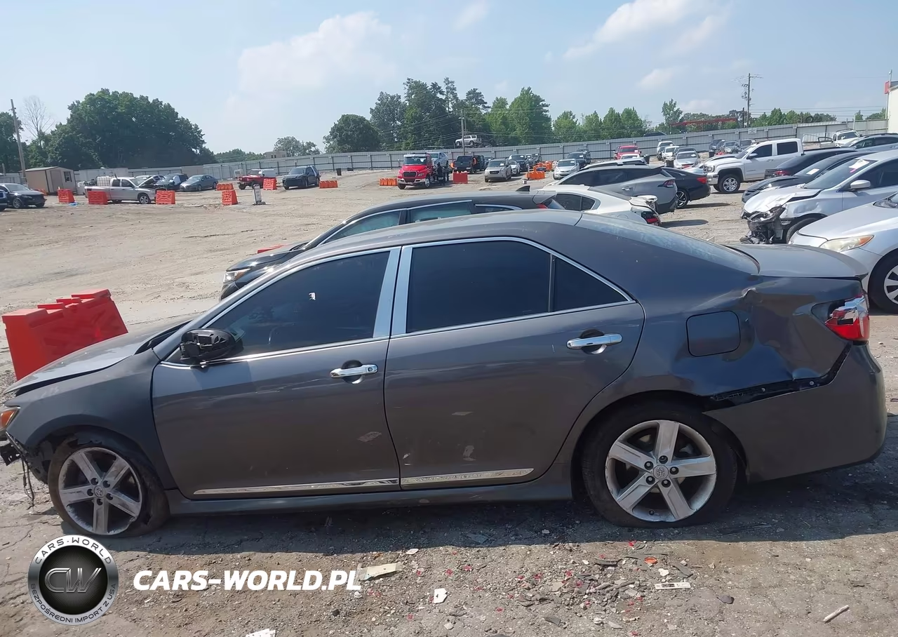 2014 Toyota Camry Se VIN:4T1BF1FK3EU463591 - 13